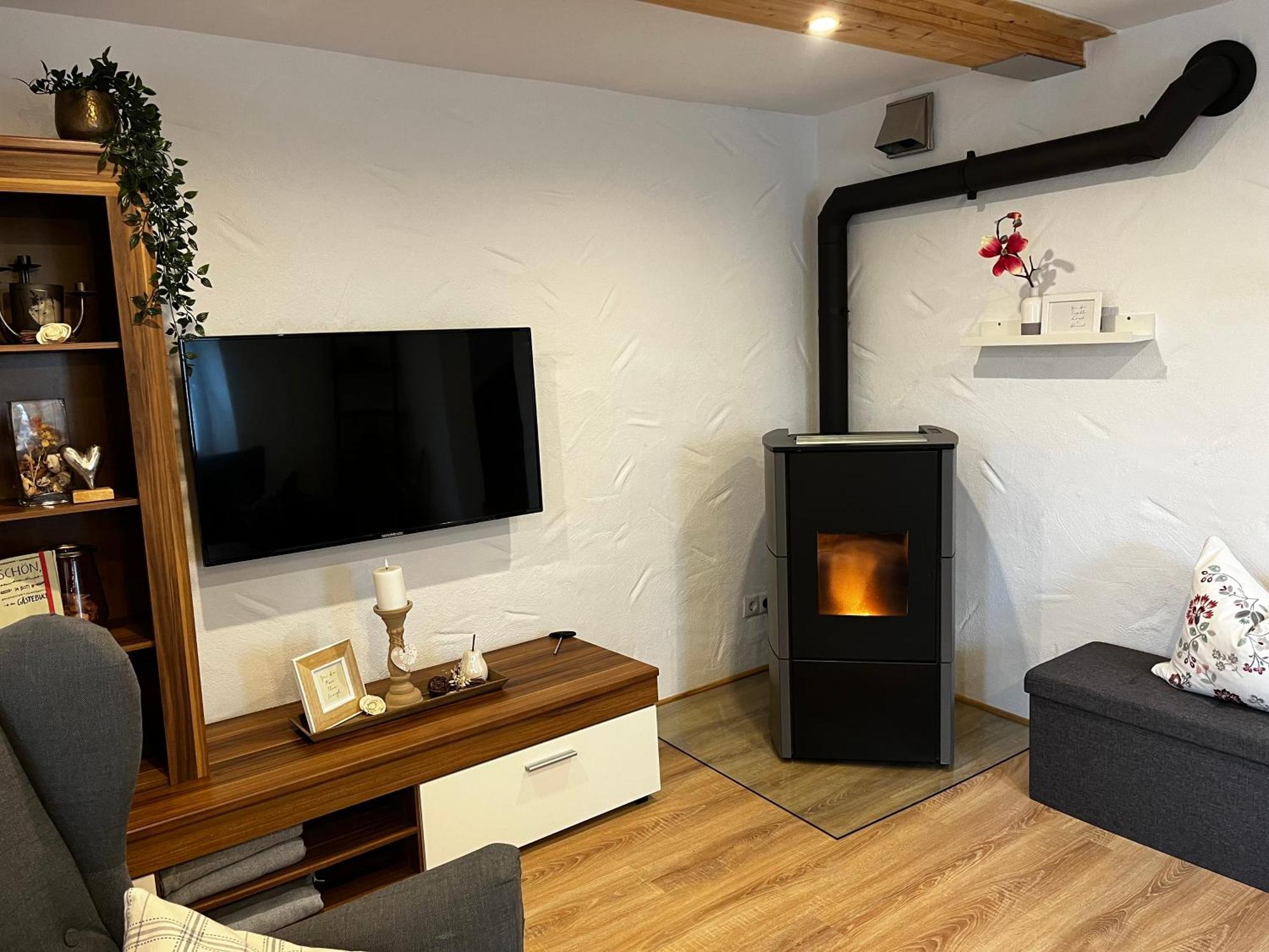 Ferienhaus Goebel'S Gute Stube Wirfus Bagian luar foto